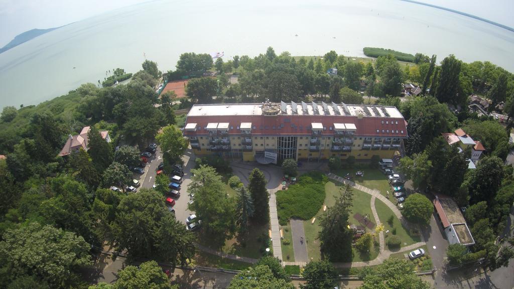 Hotel Panorama Balatongyörök Eksteriør billede