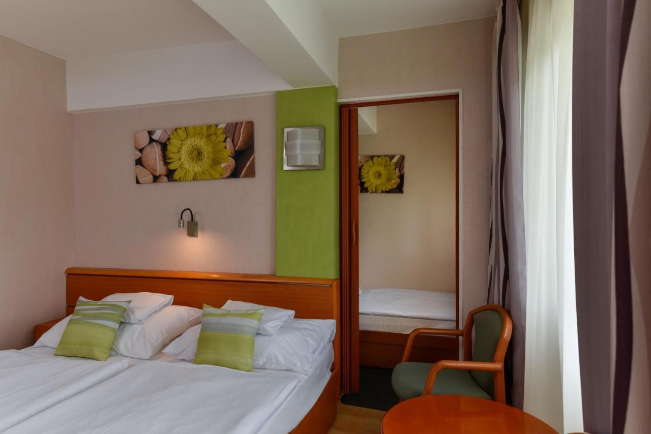Hotel Panorama Balatongyörök Eksteriør billede