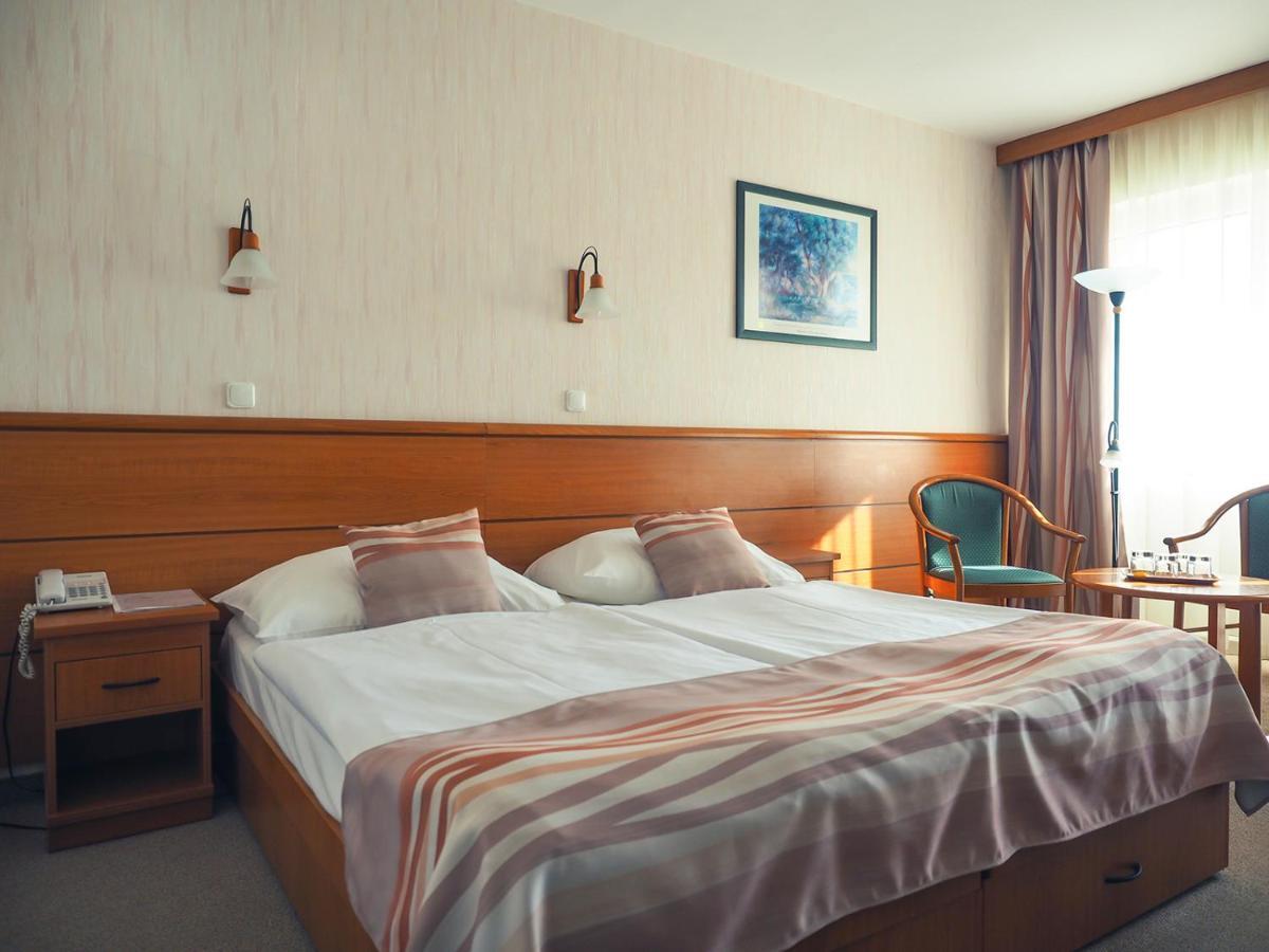 Hotel Panorama Balatongyörök Eksteriør billede